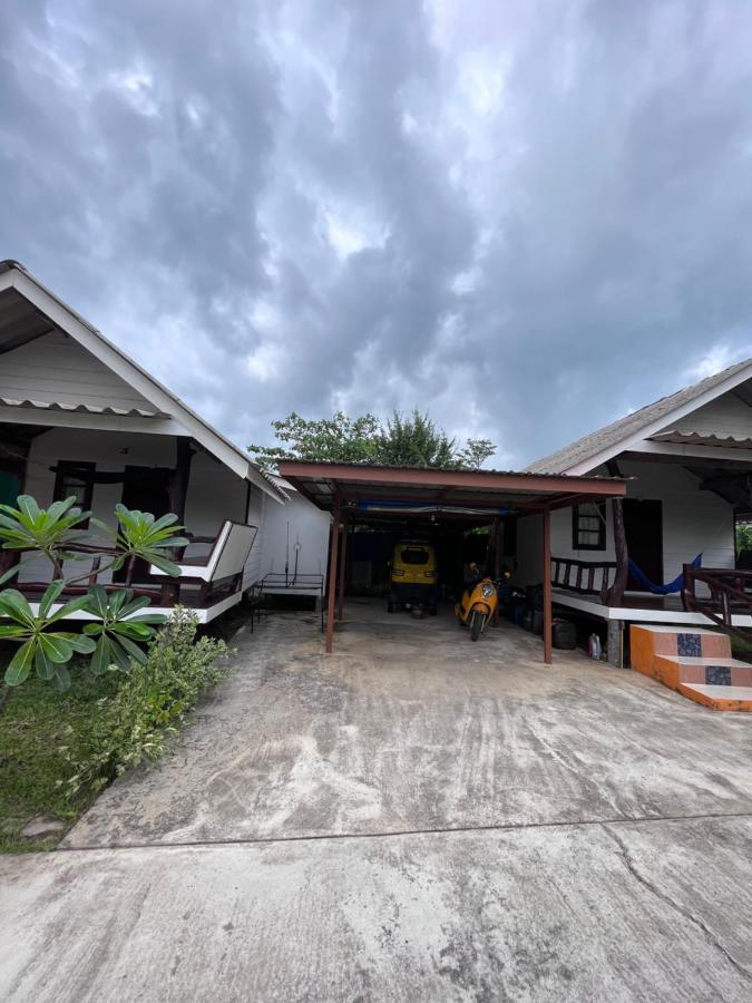 Pyramid Bungalow Hotel Ban Laem Sai Esterno foto